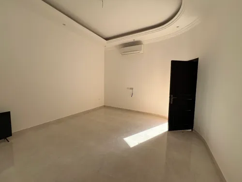 3 Bedrooms Villa in Al Barsha South 4