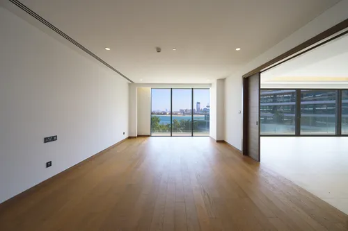 4 Bedrooms Apartment in Mansion 1