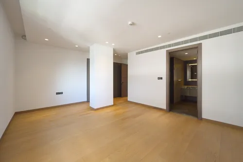 4 Bedrooms Apartment in Mansion 1