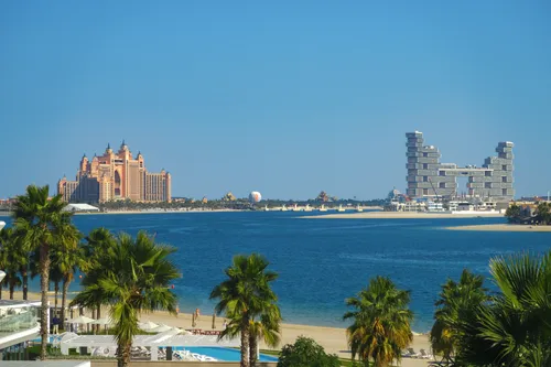 4 Bedrooms Apartment in Mansion 1