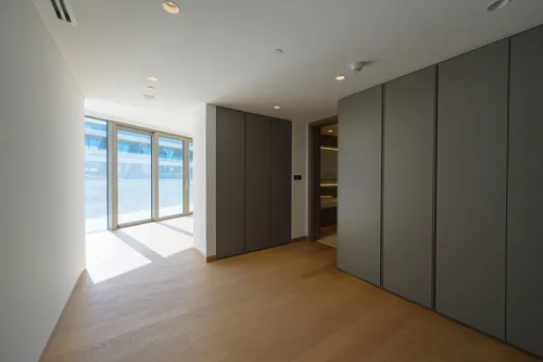 4 Bedrooms Apartment in Mansion 1