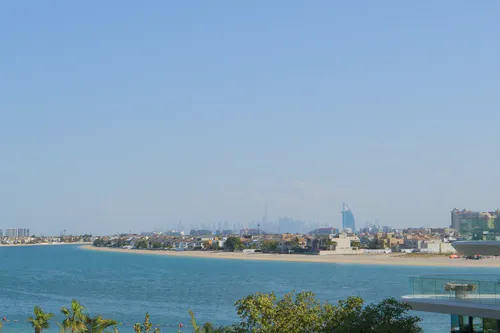 4 Bedrooms Apartment in Mansion 1