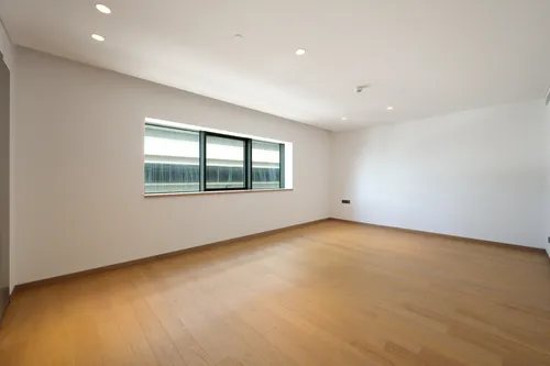 4 Bedrooms Apartment in Mansion 1