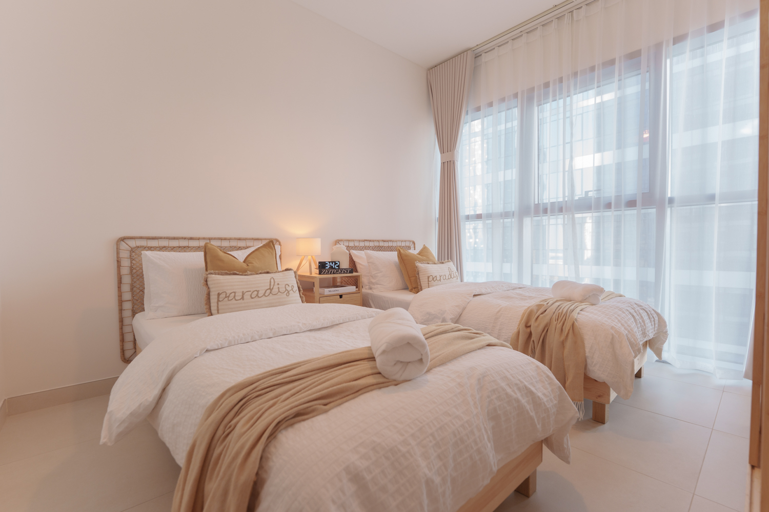 2 Bedrooms Apartment in Radiant Square