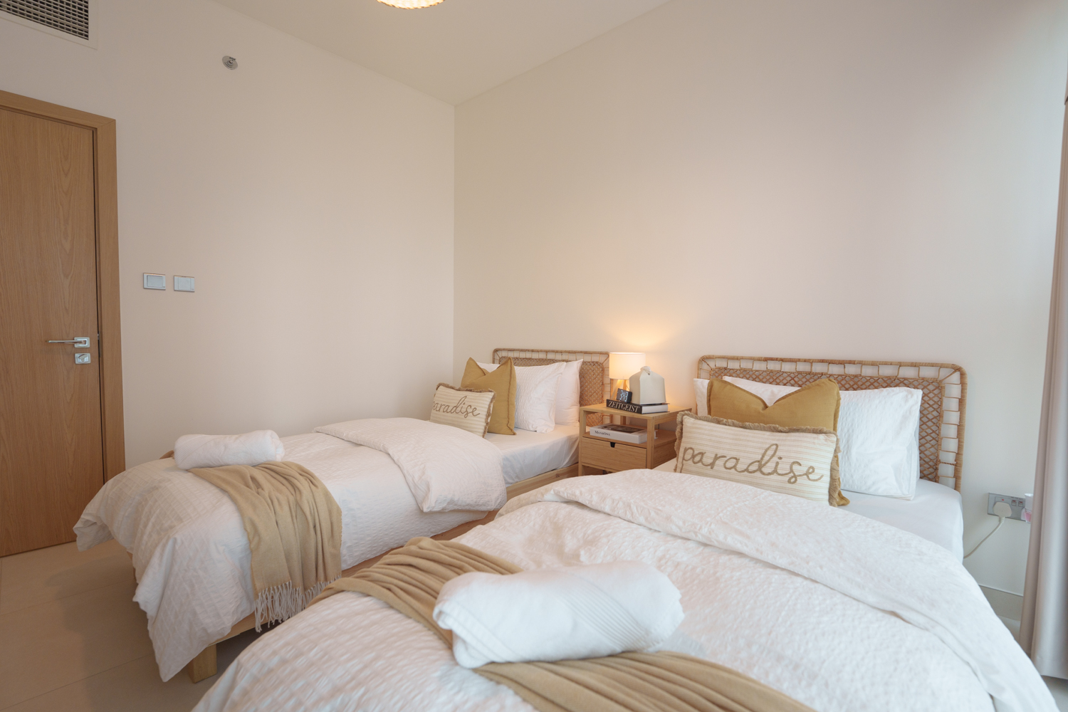 2 Bedrooms Apartment in Radiant Square