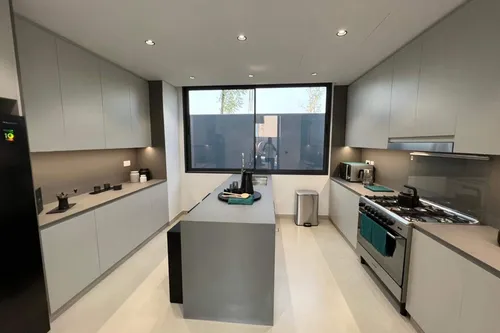 4 Bedrooms Townhouse in Sequoia