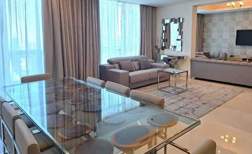 4 Bedrooms Hotel Apartment in Al Dar tower