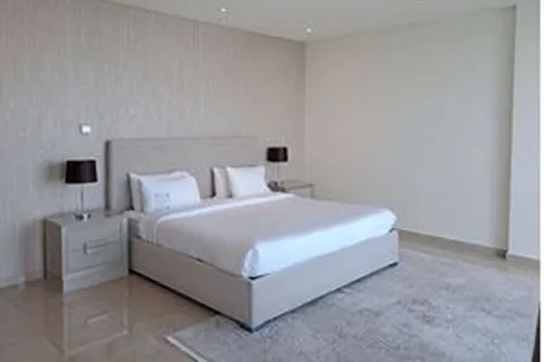 4 Bedrooms Hotel Apartment in Al Dar tower