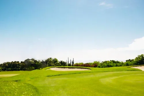 2 Bedrooms Apartment in Grove Ridge