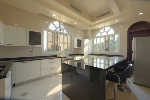 7 Bedrooms Villa in Pearl Jumeirah Villas