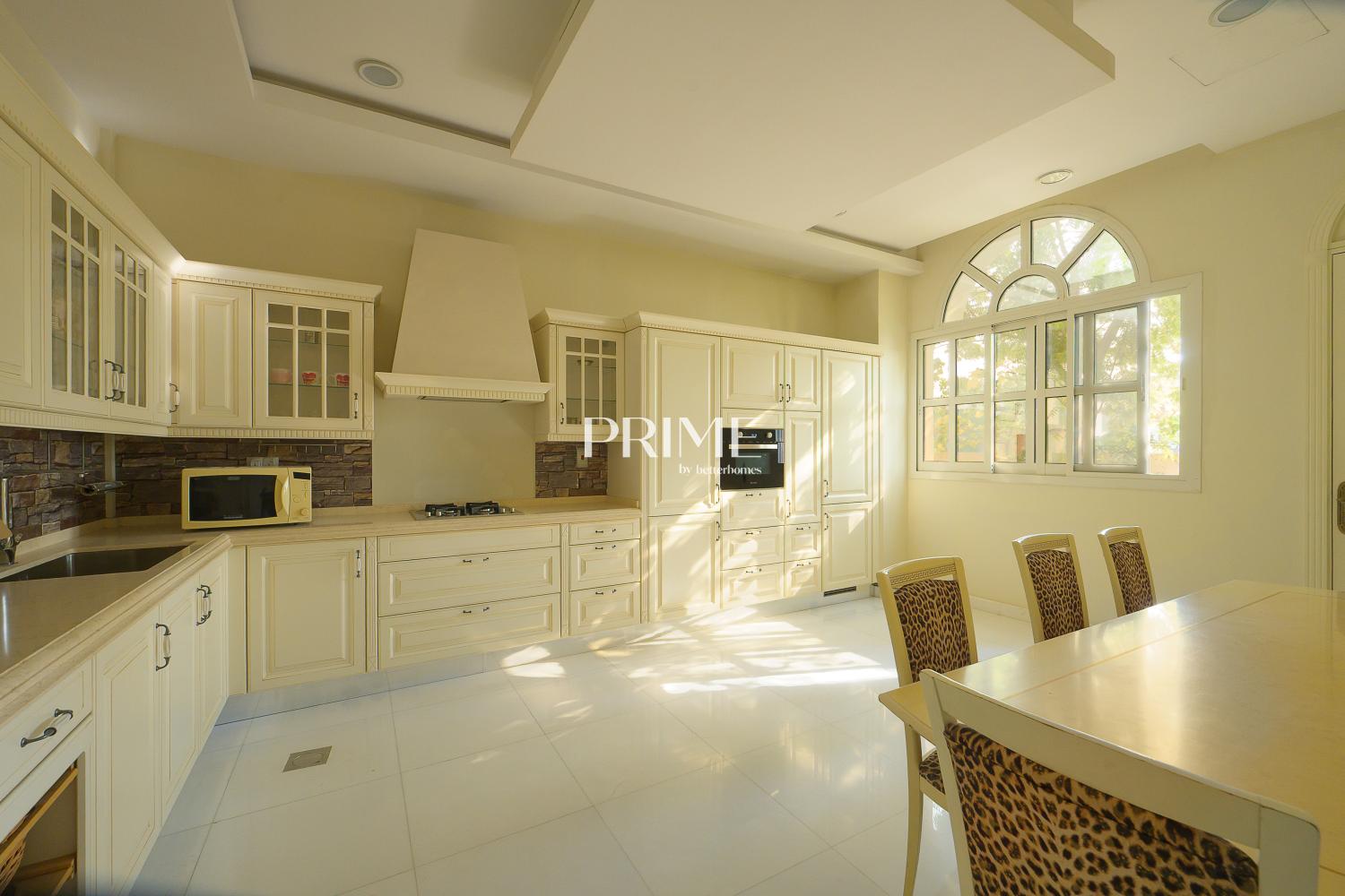 7 Bedrooms Villa in Pearl Jumeirah Villas