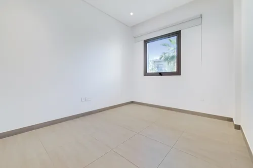 4 Bedrooms Villa in Redwoods