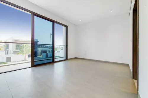 4 Bedrooms Villa in Redwoods