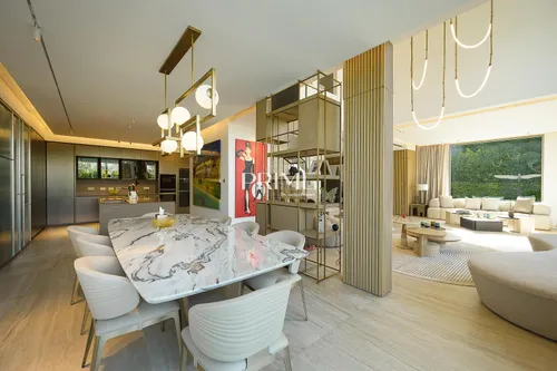 4 Bedrooms Villa in Entertainment Foyer