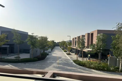 2 Bedrooms Townhouse in Robinia