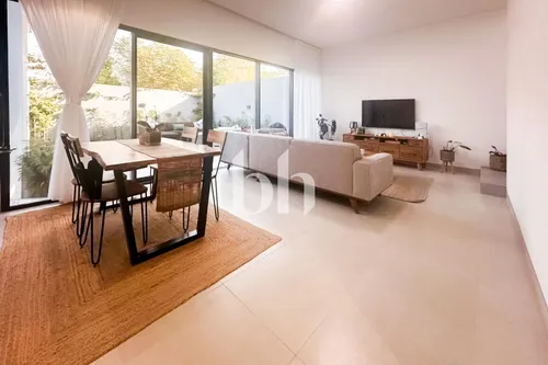 Single Row | Landscaped Garden | High ROI