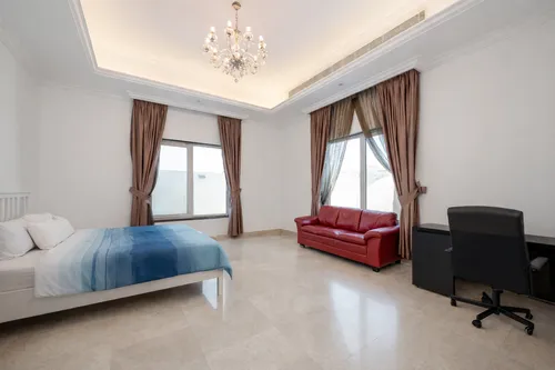 7 Bedrooms Villa in Al Khawaneej 1