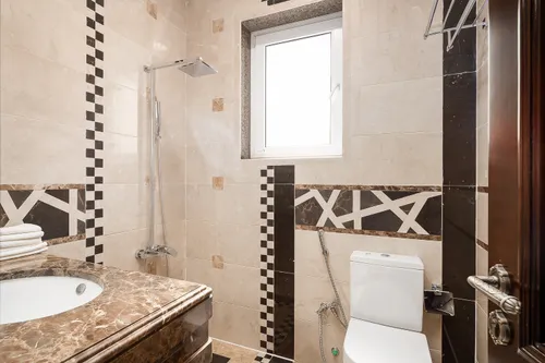 7 Bedrooms Villa in Al Khawaneej 1