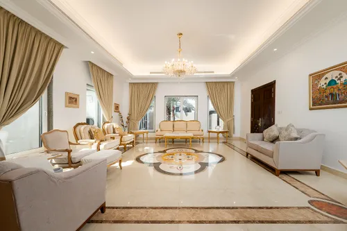 7 Bedrooms Villa in Al Khawaneej 1
