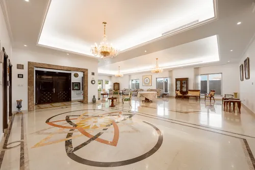 7 Bedrooms Villa in Al Khawaneej 1