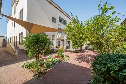 Corner Plot|Amazing Family Home|Vacant on Transfer