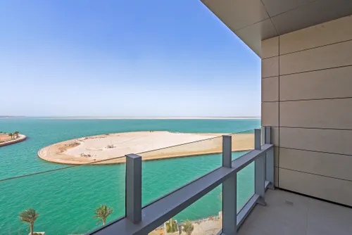 3 Bedrooms Apartment in Lamar Residences