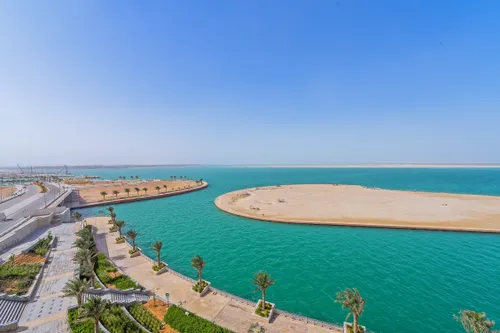 3 Bedrooms Apartment in Lamar Residences