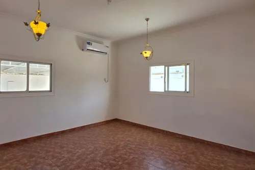 6 Bedrooms Villa in Al Jazzat