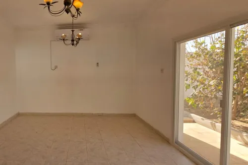 6 Bedrooms Villa in Al Jazzat