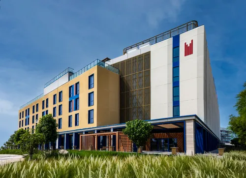 2 Bedrooms Apartment in Millennium Residences