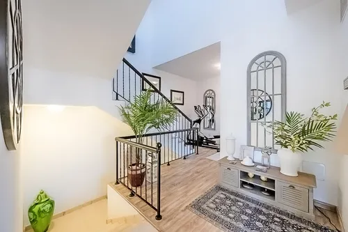 5 Bedrooms Villa in Centro Courtyard 6