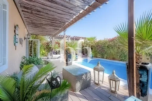 Immaculate |Upgraded Kitchen |Private Pool