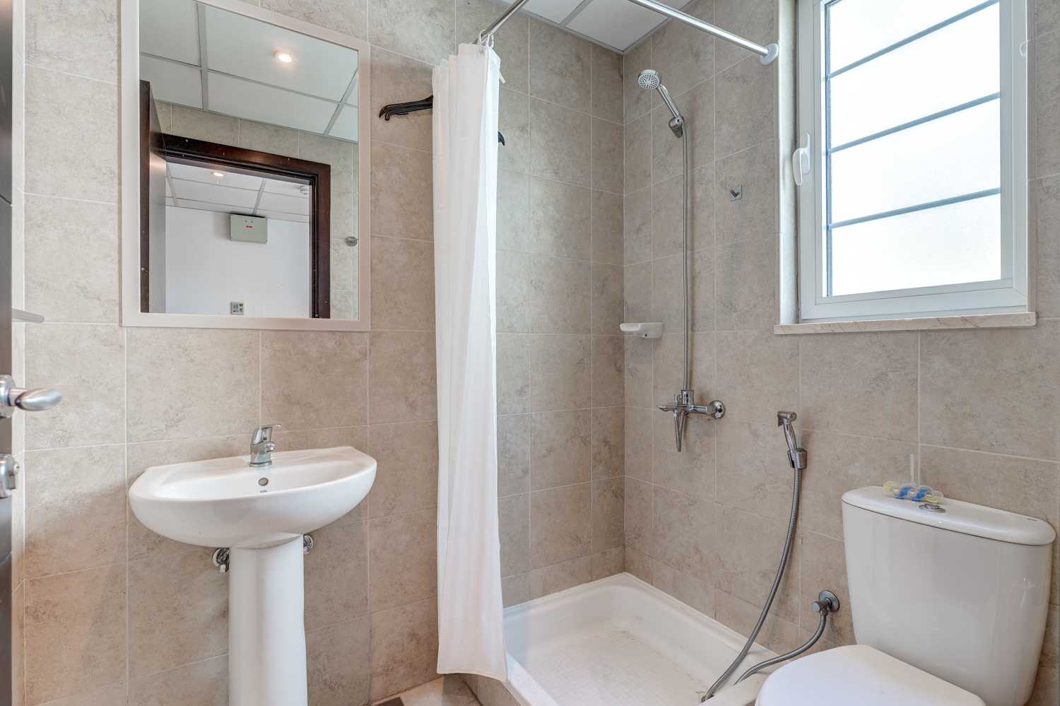 3 Bedrooms Villa in Legacy Large