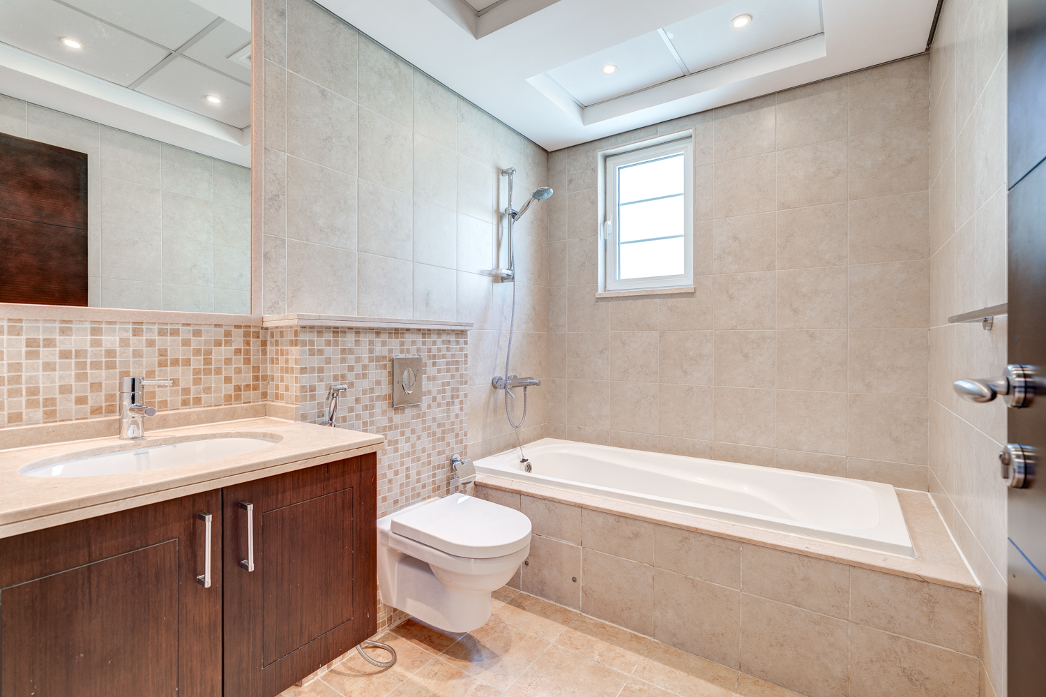 3 Bedrooms Villa in Legacy Large