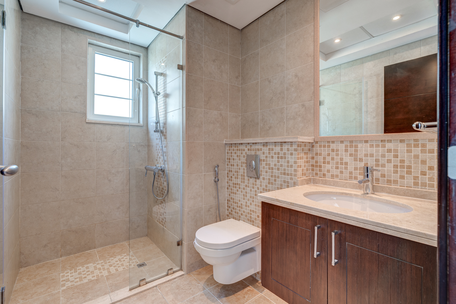 3 Bedrooms Villa in Legacy Large