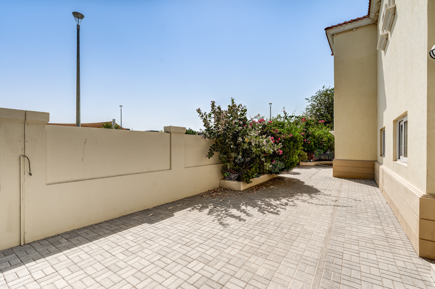 3 Bedrooms Villa in Legacy Large