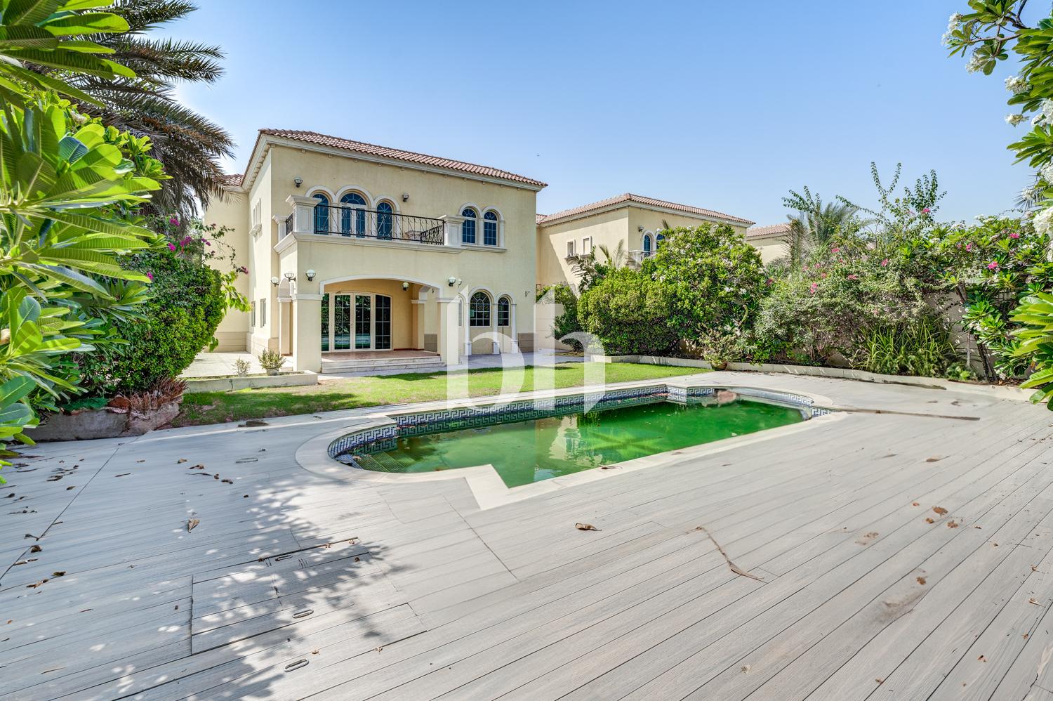 Upgraded | Corner Unit | Highly Maintained