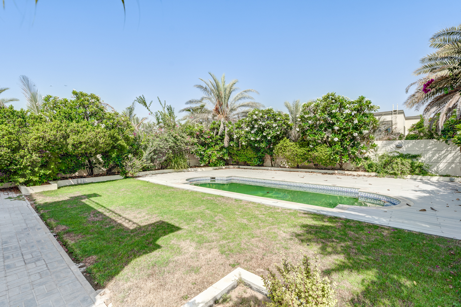 3 Bedrooms Villa in Legacy Large