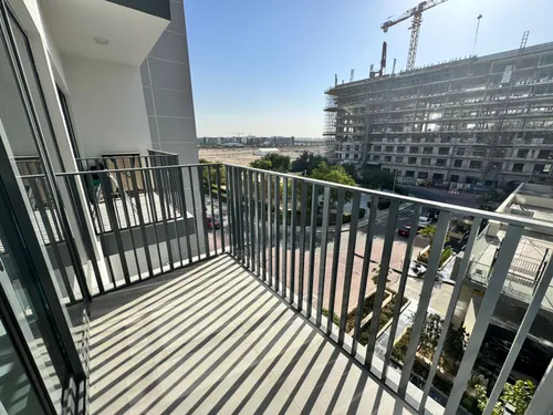  Apartment in Azizi Mirage