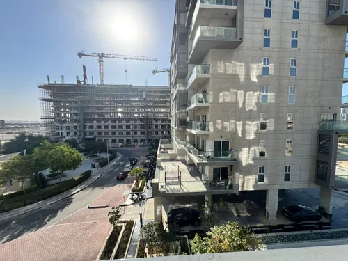  Apartment in Azizi Mirage