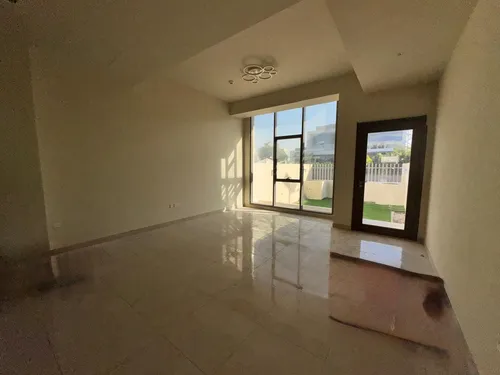 3 Bedrooms Villa in Murano Townhouses