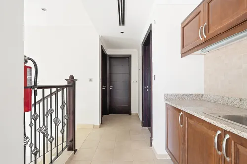 4 Bedrooms Villa in Legacy Large