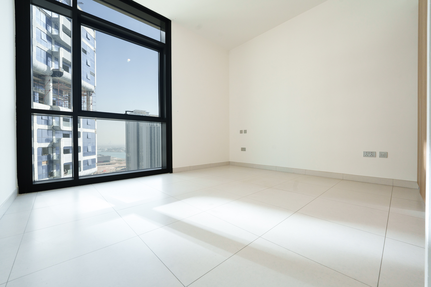 3 Bedrooms Apartment in Canal Residence