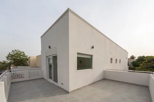 5 Bedrooms Villa in Meadows 5