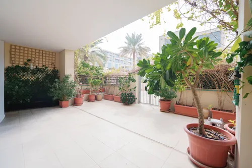 3 Bedrooms Townhouse in Building E