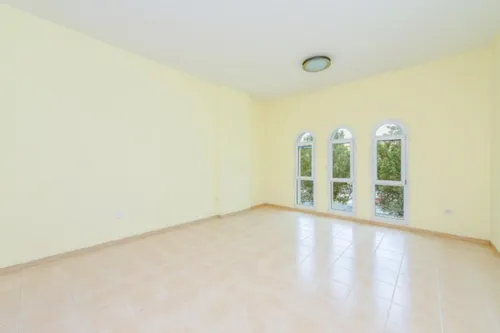 2 Bedrooms Whole Building in B-05