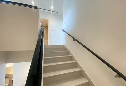 4 Bedrooms Villa in Greenview 3