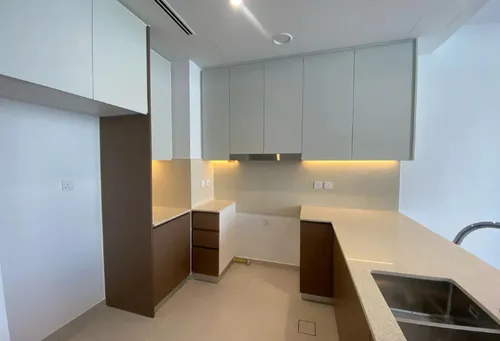 4 Bedrooms Villa in Greenview 3