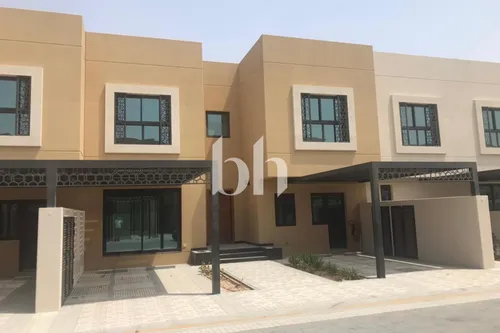 Middle Unit | Phase 4 | Freehold | Tenanted