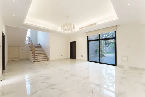 6 Bedrooms Villa in Shakhbout City